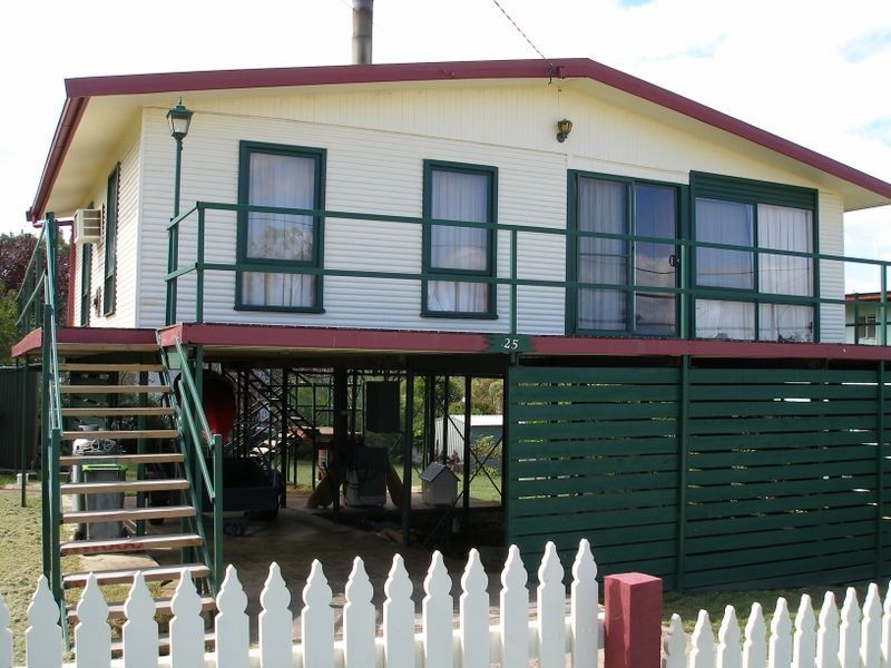 25 Katrina Crescent, Glenmaggie VIC 3858