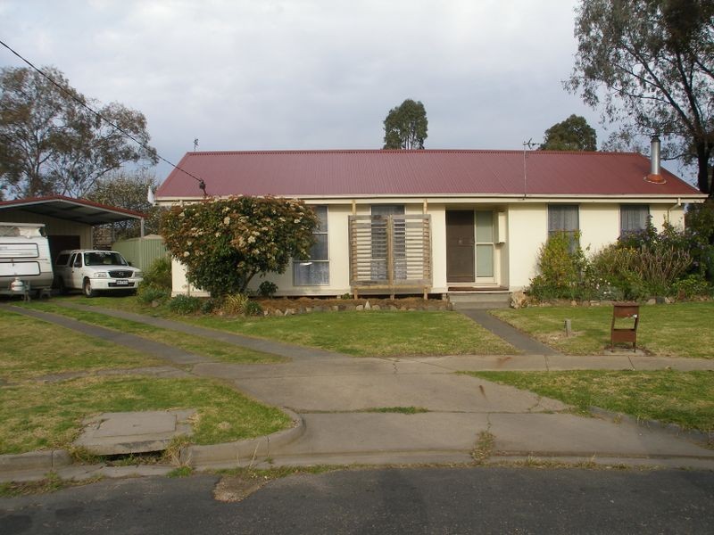 11 Wickham Court, Heyfield VIC 3858