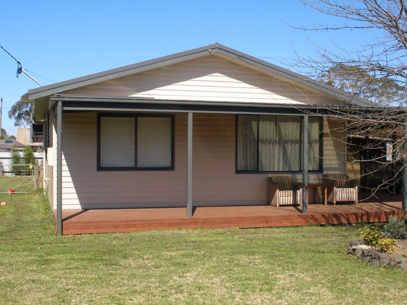 26 Bruce Street, Heyfield VIC 3858