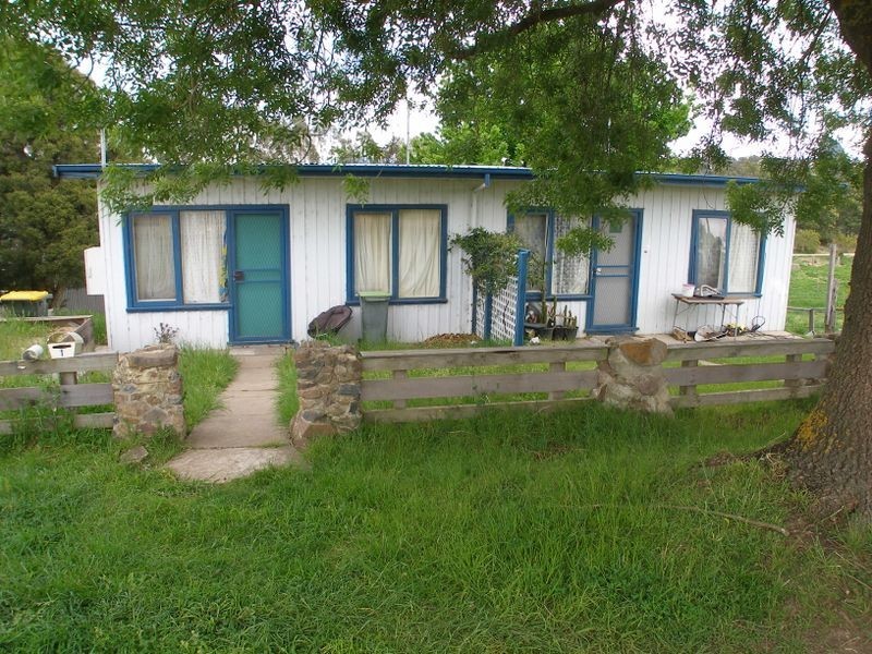 1&2 44 Davis Street, Heyfield VIC 3858