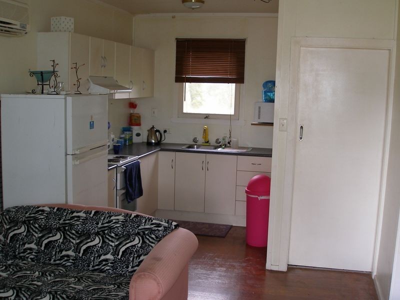 1&2 44 Davis Street, Heyfield VIC 3858