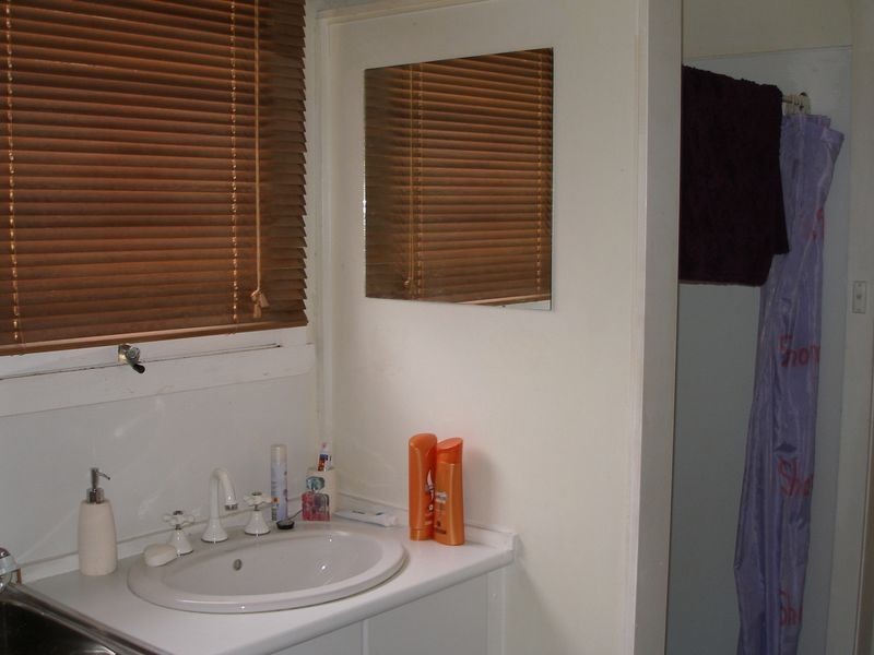 1&2 44 Davis Street, Heyfield VIC 3858