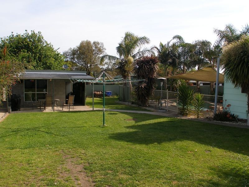 8 Mills Street, Heyfield VIC 3858