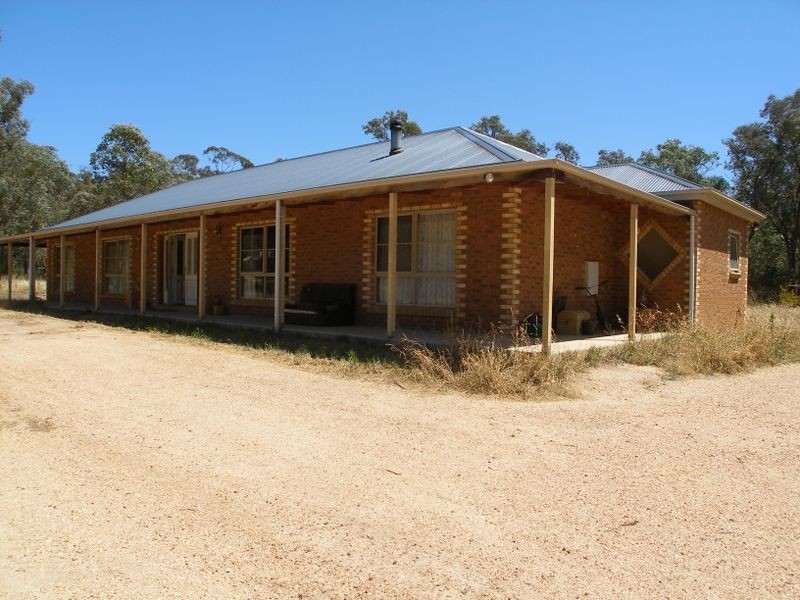 14 Inala Road, Glenmaggie VIC 3858