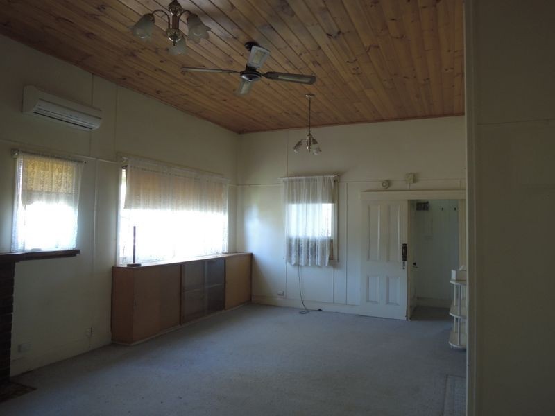 5 Bruce Street, Heyfield VIC 3858