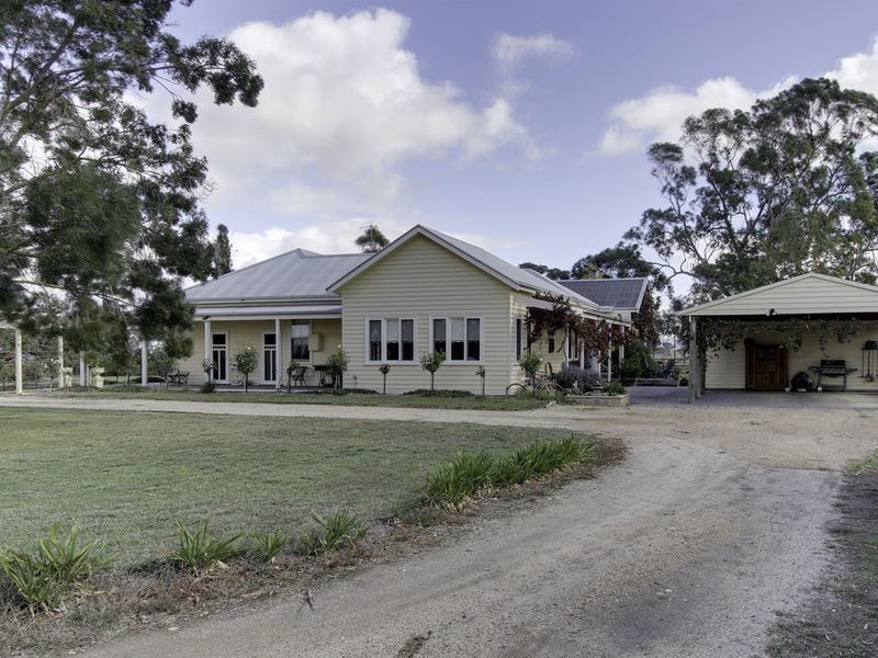 598 Riverview Road, Heyfield VIC 3858