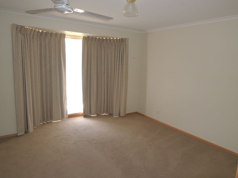 4 Anderson Street, Heyfield VIC 3858