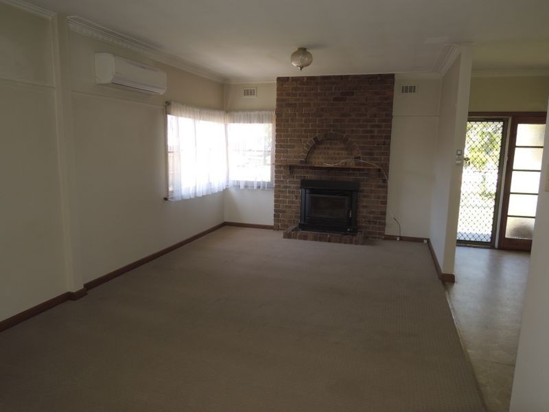 2 Pearson Street, Heyfield VIC 3858