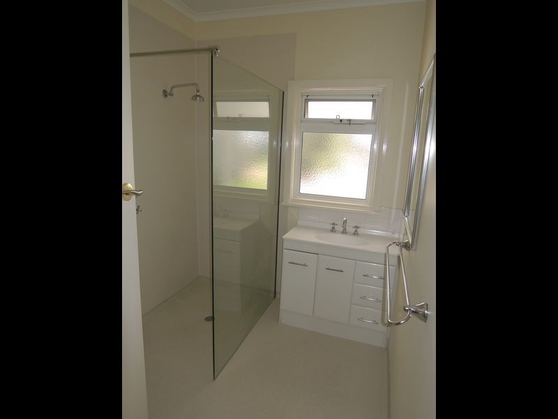 2 Pearson Street, Heyfield VIC 3858
