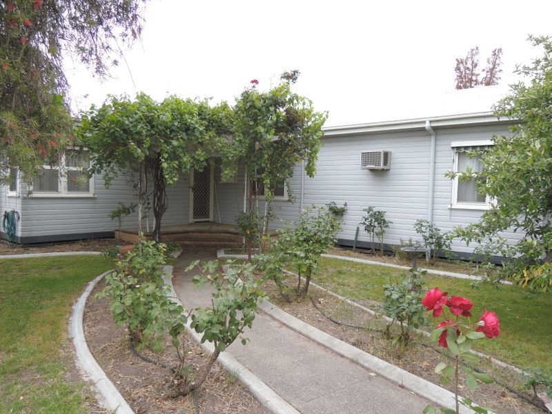 16 Skeels Street, Heyfield VIC 3858