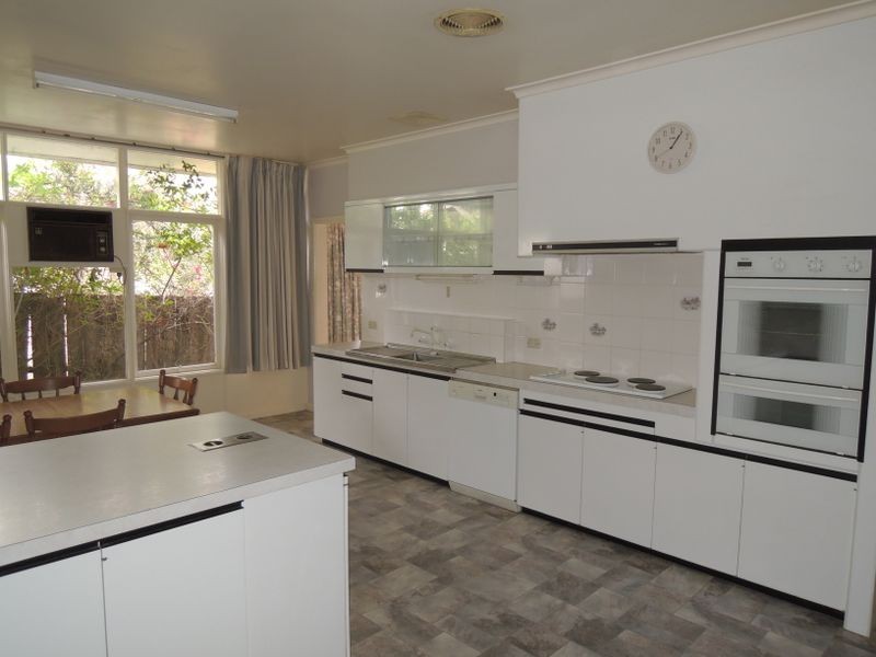 16 Skeels Street, Heyfield VIC 3858