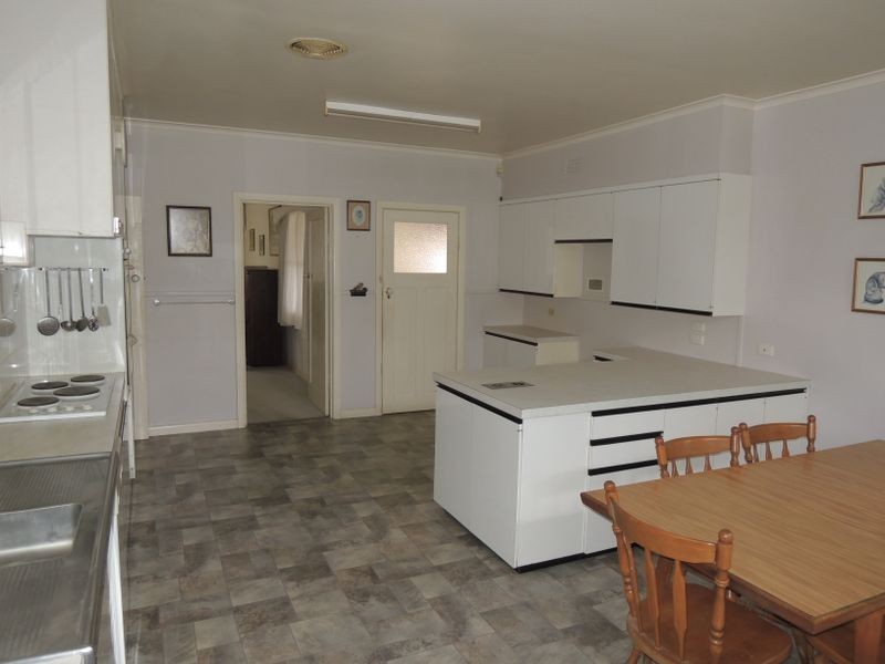 16 Skeels Street, Heyfield VIC 3858