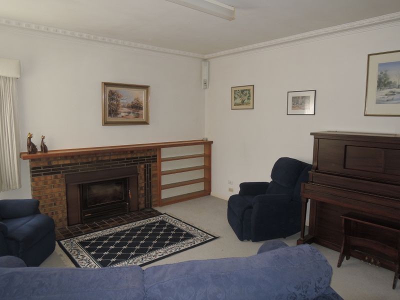 16 Skeels Street, Heyfield VIC 3858