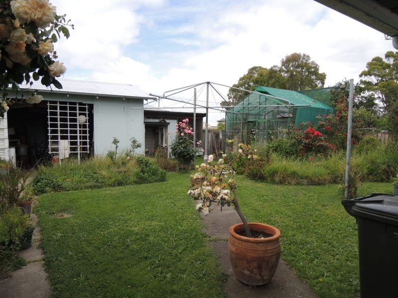 16 Skeels Street, Heyfield VIC 3858