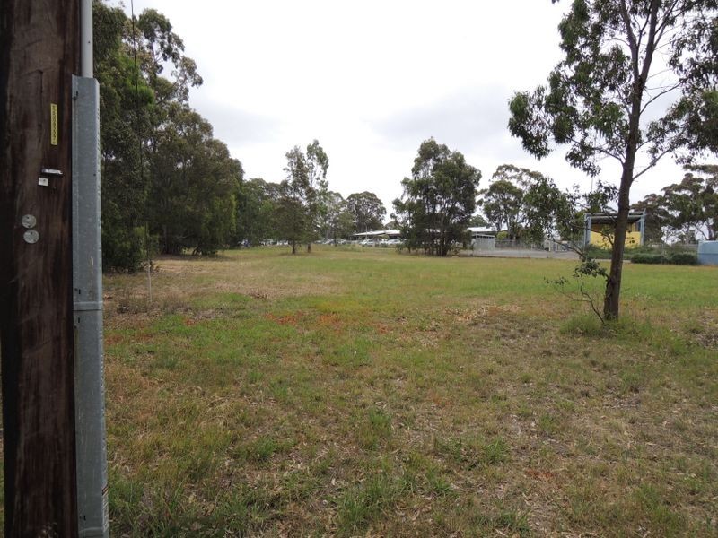 2C Davis Street, Heyfield VIC 3858