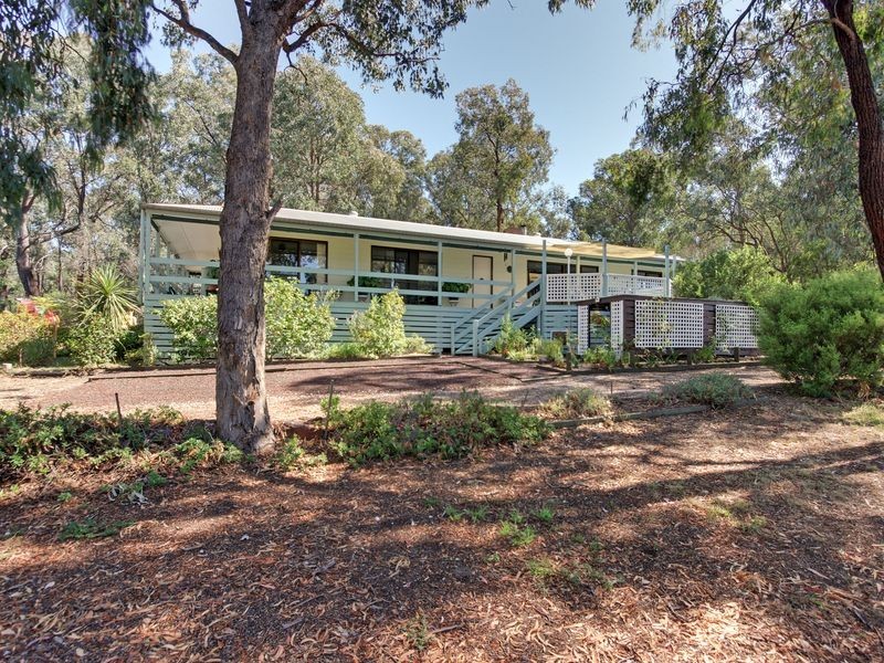 31 Nerrigundah Drive, Glenmaggie VIC 3858