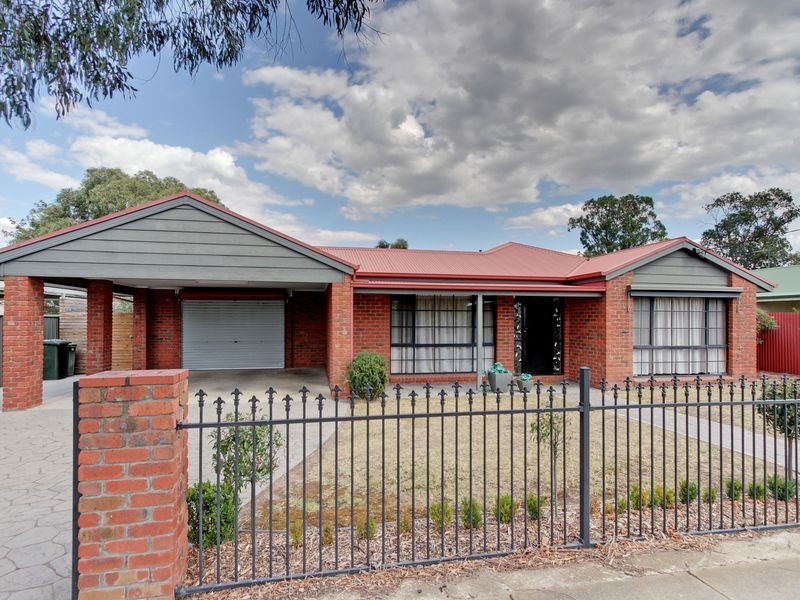 50 Bruce Street, Heyfield VIC 3858