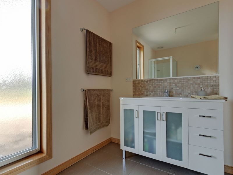 15 Aubreys Road, Seaton VIC 3858