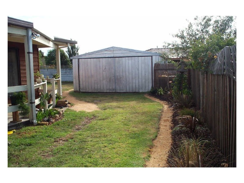 27 Maffra Road, Heyfield VIC 3858