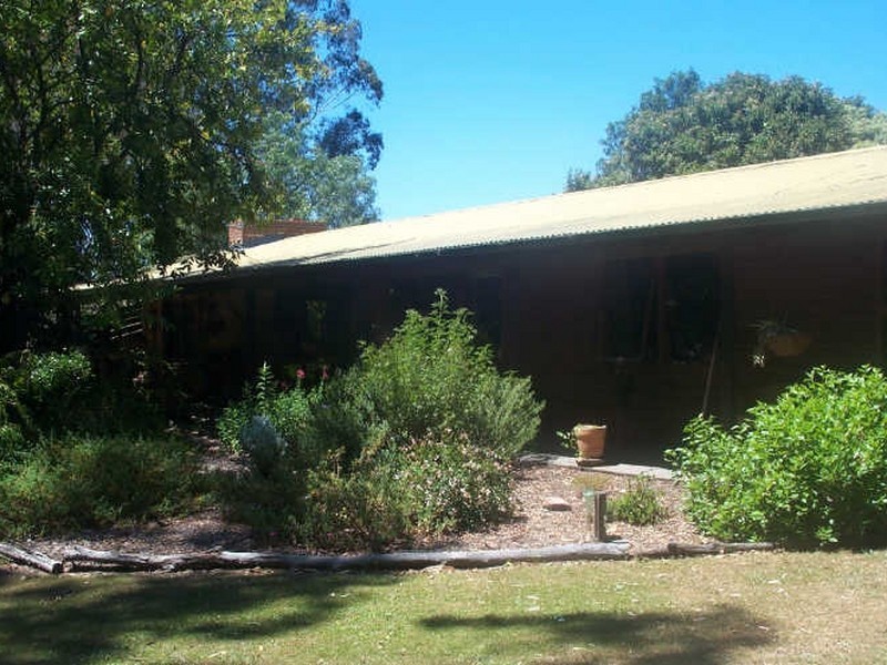 RMB 1279 Crescent Road, Glenmaggie VIC 3858