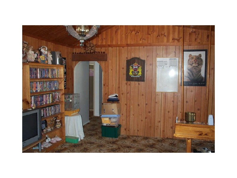 17 Anderson Street, Heyfield VIC 3858