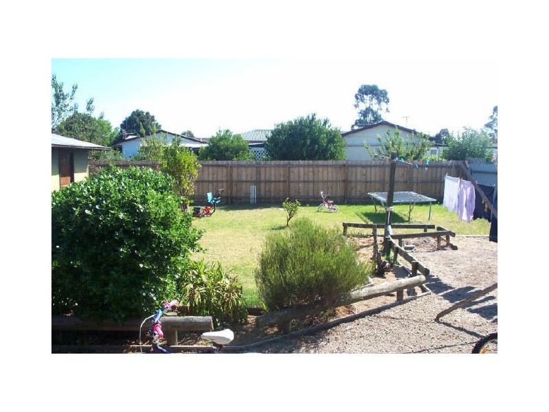 17 Anderson Street, Heyfield VIC 3858