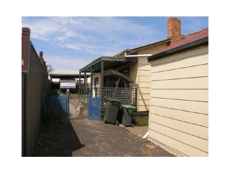 81 Temple Street, Heyfield VIC 3858