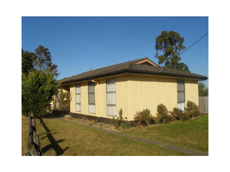 4 Graves Court, Heyfield VIC 3858