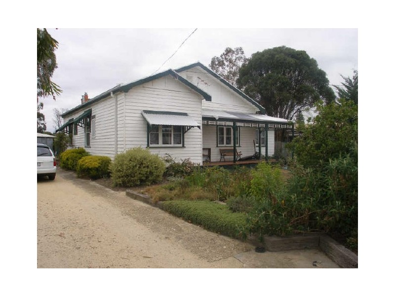 29 Bruce Street, Heyfield VIC 3858
