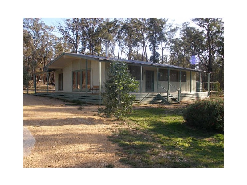 9 Inala Road, Glenmaggie VIC 3858