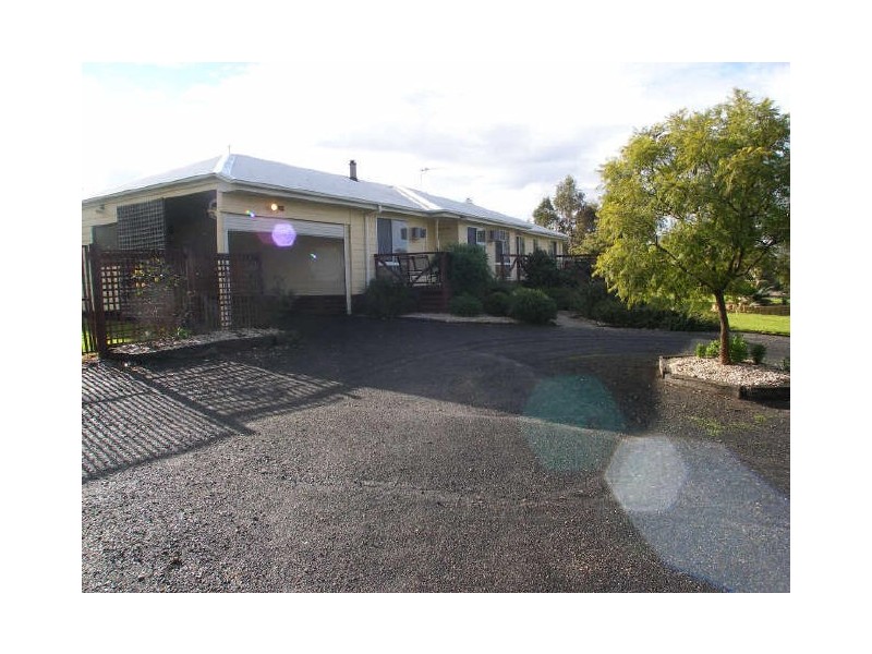 134 Mustons Lane, Heyfield VIC 3858