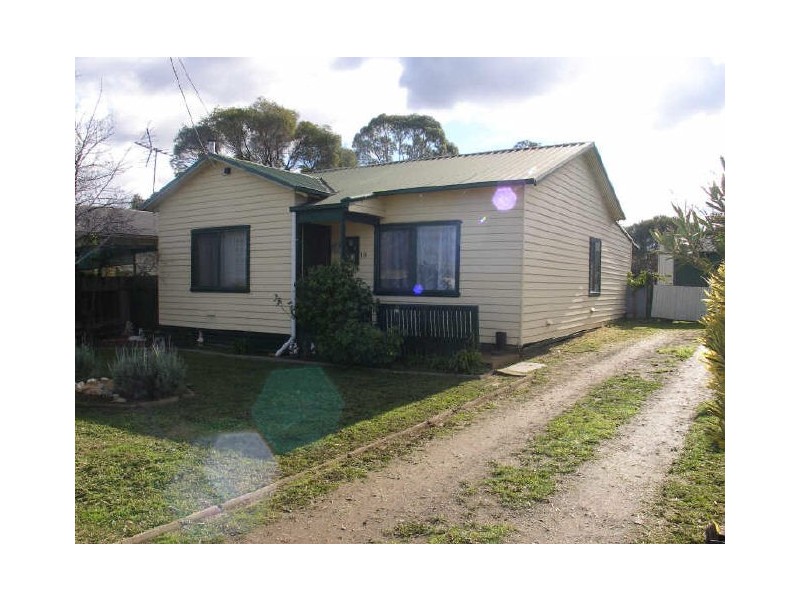 19 Bruce Street, Heyfield VIC 3858