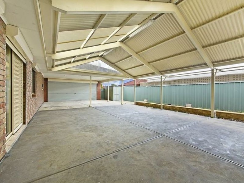 18 Willowbrook Place, Paralowie SA 5108