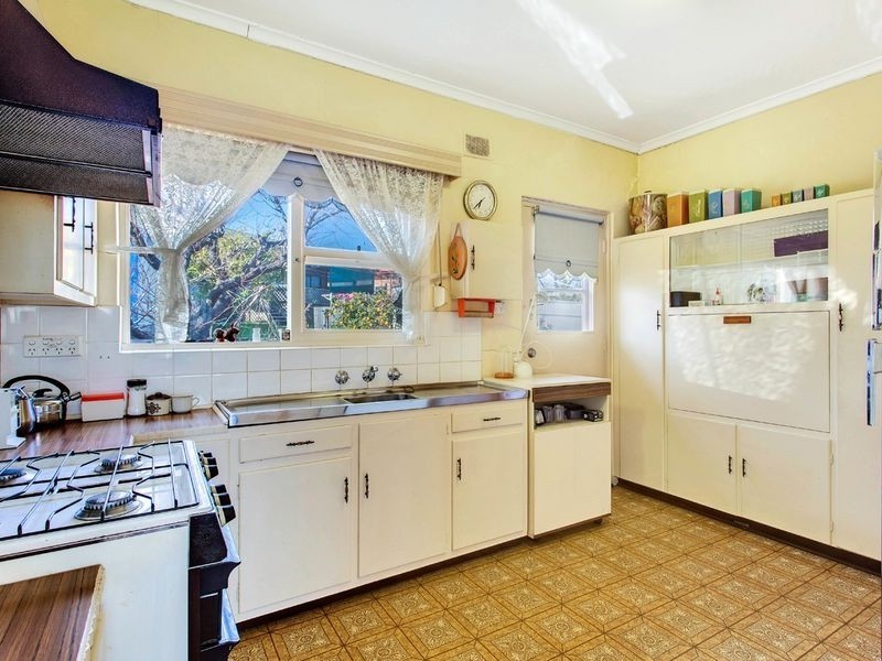 32 Sleep Road, Para Hills SA 5096