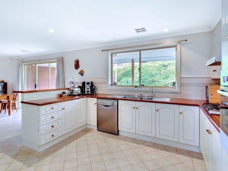 15 Cambridge Terrace, Hillbank SA 5112