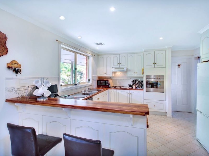 15 Cambridge Terrace, Hillbank SA 5112