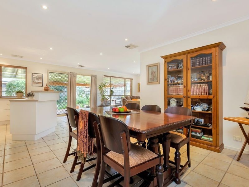 6 Gleeson Grove, Evanston Park SA 5116