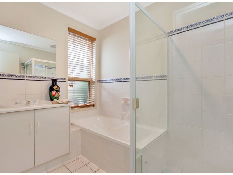 6 Gleeson Grove, Evanston Park SA 5116