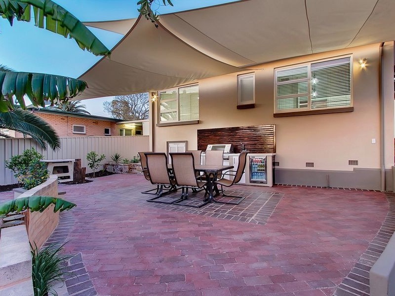 23 Rialto Avenue, Para Hills SA 5096