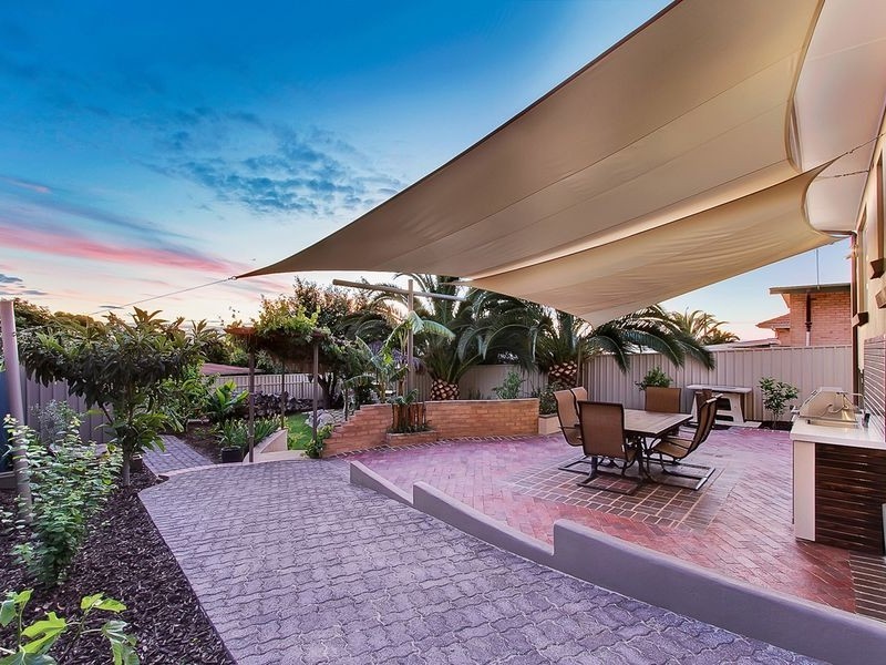 23 Rialto Avenue, Para Hills SA 5096