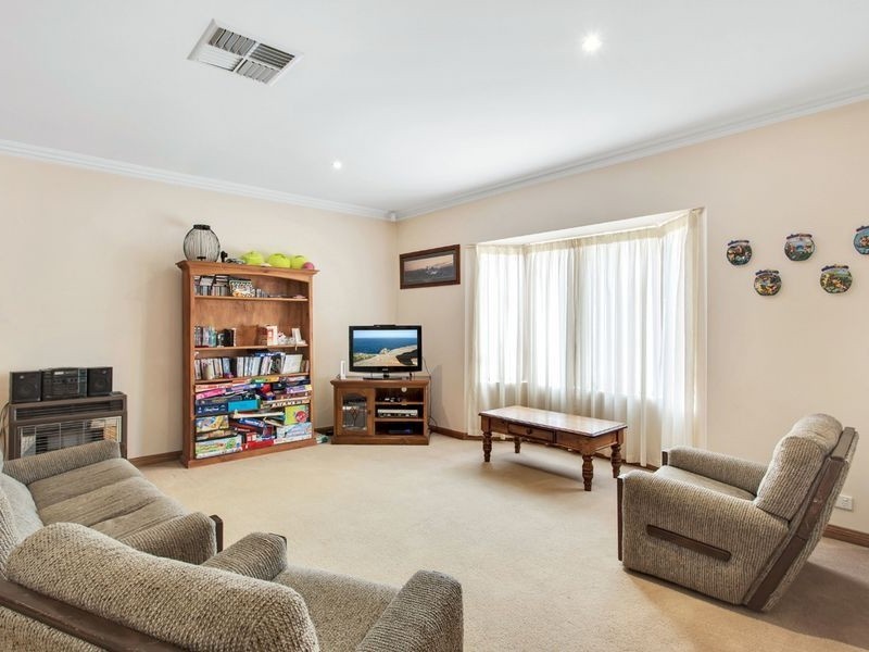 3 Montrose Avenue, Para Hills SA 5096
