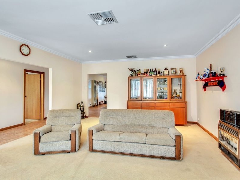 3 Montrose Avenue, Para Hills SA 5096