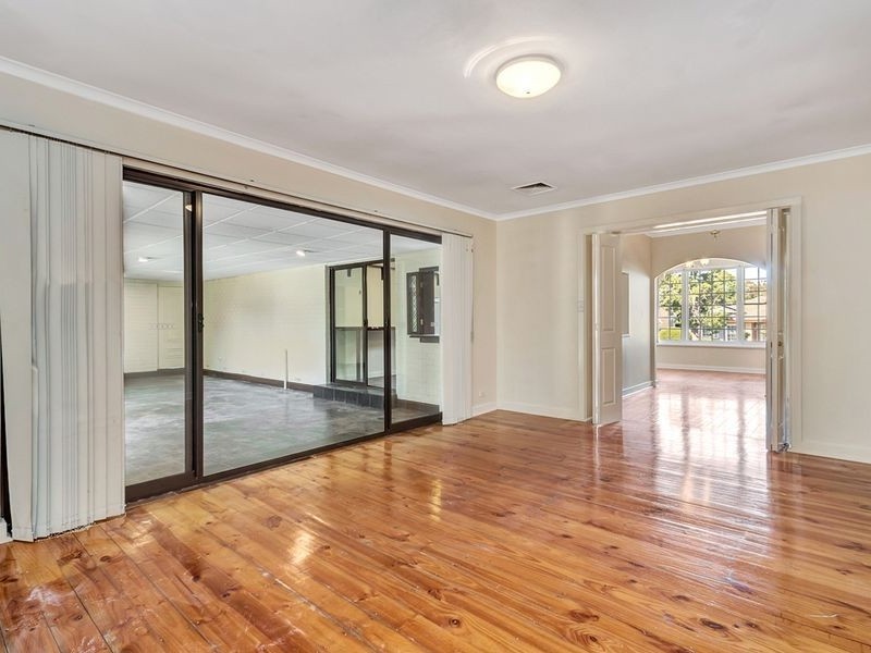 4 Tareena Street, Ridgehaven SA 5097