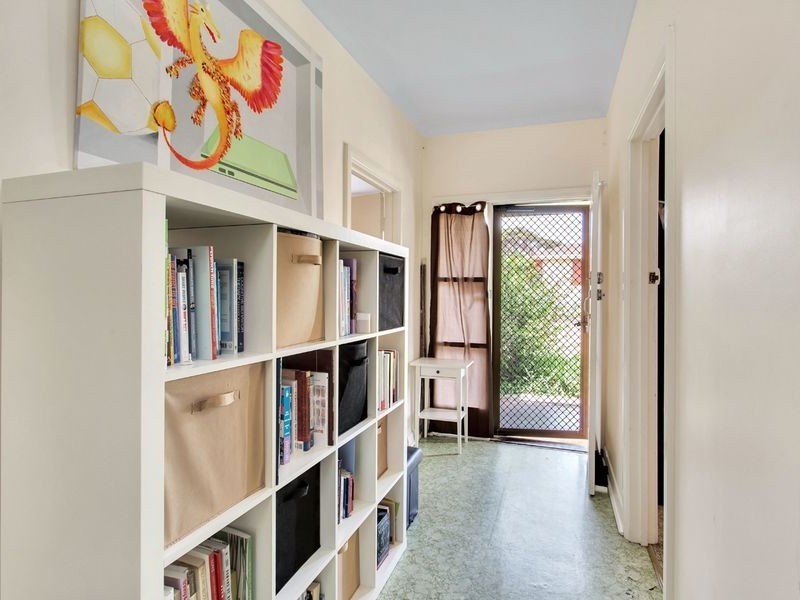 2 Meadowvale Road, Modbury SA 5092