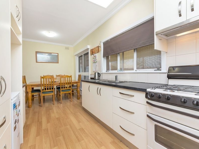 24 Waikerie Avenue, Hope Valley SA 5090