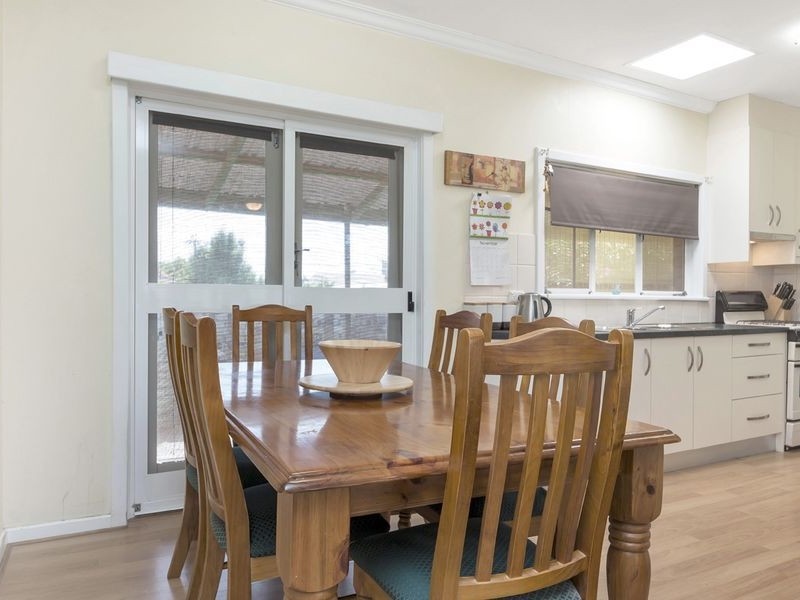 24 Waikerie Avenue, Hope Valley SA 5090