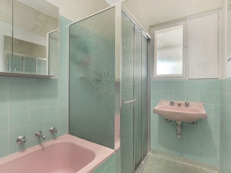 24 Waikerie Avenue, Hope Valley SA 5090