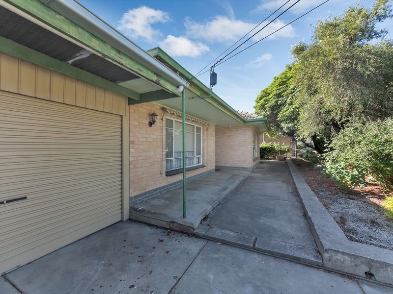 24 Waikerie Avenue, Hope Valley SA 5090