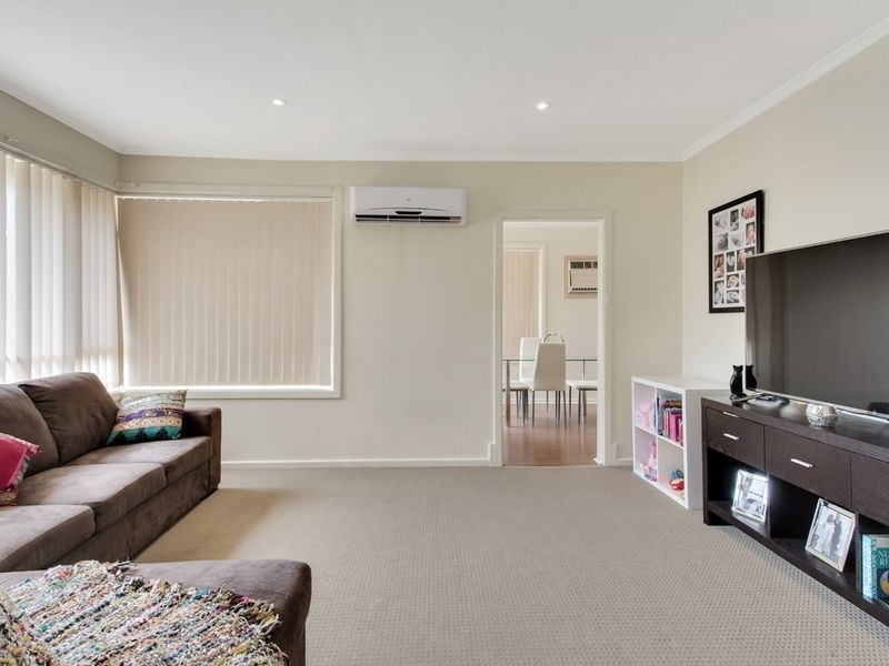 15 Lynore Road, Ridgehaven SA 5097