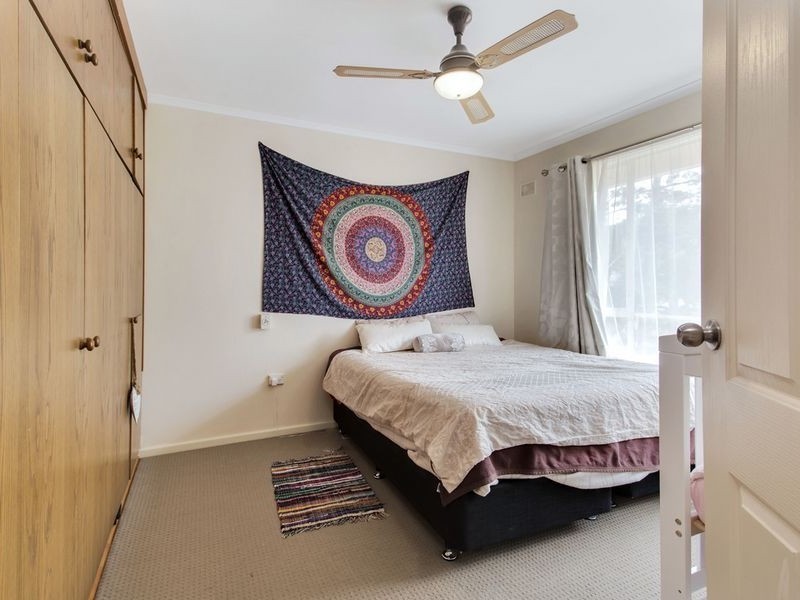 15 Lynore Road, Ridgehaven SA 5097